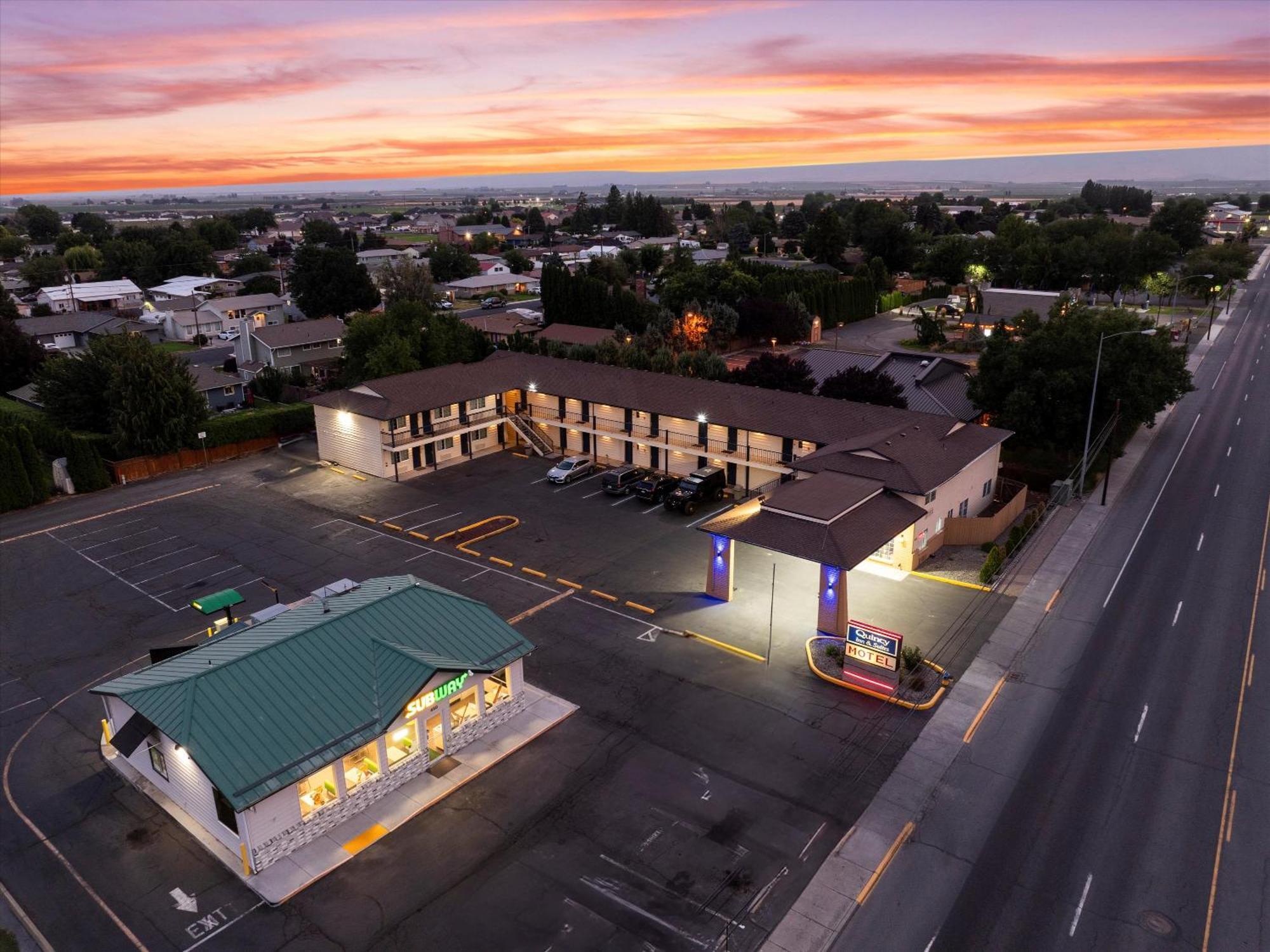 Quincy Inn And Suites Exterior foto